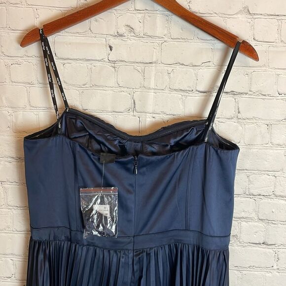 City Chic Plus Size Dress, Pleat Desire Dress Size Small Size 16 - Picture 11 of 15